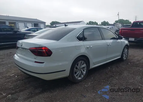2018 Volkswagen Passat 2.0T Se z USA, uszkodzony, nr VIN 1VWBA7A30JC022116